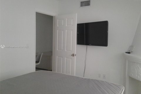 Copropriété à vendre à Miami Beach, Floride: 1 chambre, 41.81 m2 № 2016363 - photo 13