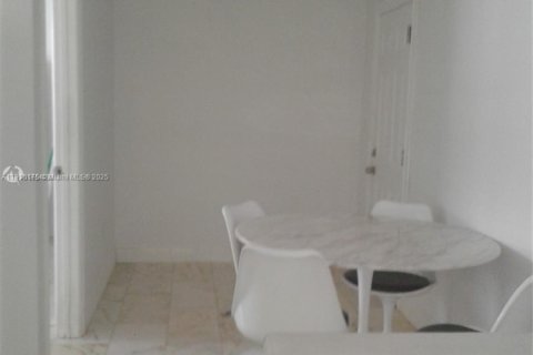 Copropriété à vendre à Miami Beach, Floride: 1 chambre, 41.81 m2 № 2016363 - photo 9
