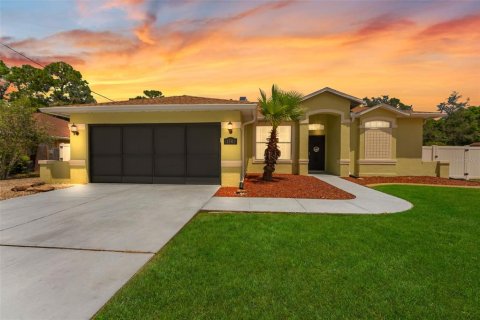 Villa ou maison à Spring Hill, Floride 3 chambres, 140.56 m2 № 2312895