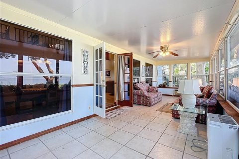 House in Eustis, Florida 3 bedrooms, 212.37 sq.m. № 1742758 - photo 15