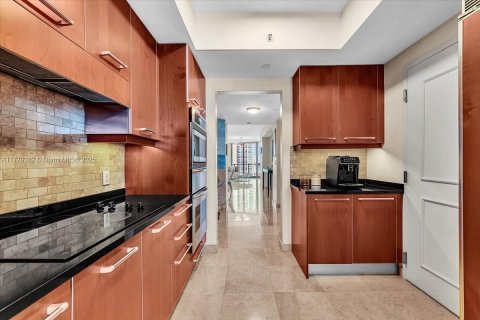 Condo in Hollywood, Florida, 3 bedrooms  № 1698151 - photo 19