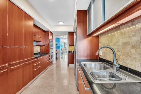 Condo in Hollywood, Florida, 3 bedrooms  № 1698151 - photo 21
