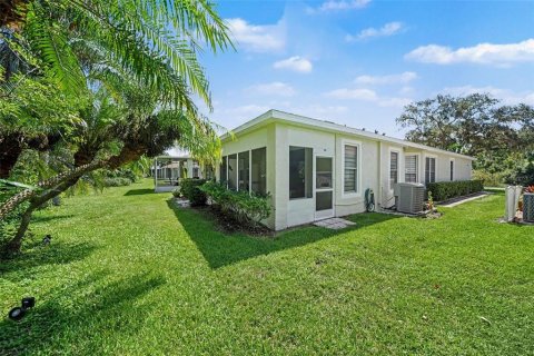 Casa en venta en Zephyrhills, Florida, 3 dormitorios, 139.91 m2 № 2388318 - foto 25