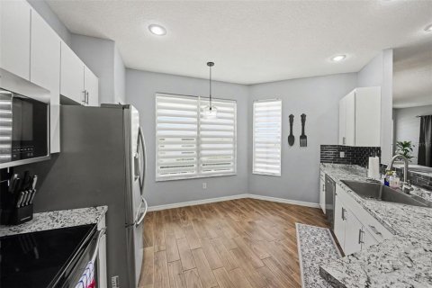 Casa en venta en Zephyrhills, Florida, 3 dormitorios, 139.91 m2 № 2388318 - foto 12