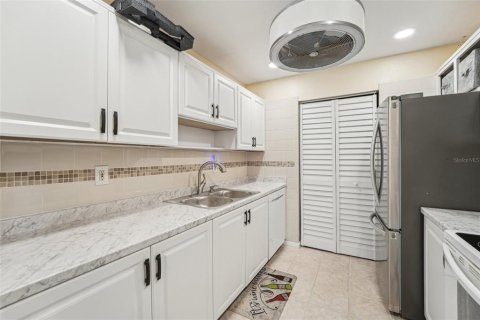 Copropriété à vendre à Largo, Floride: 2 chambres, 103.12 m2 № 1718538 - photo 14