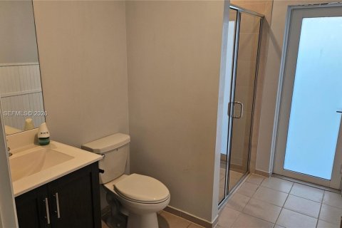 Casa en venta en Homestead, Florida, 5 dormitorios, 269.88 m2 № 1997479 - foto 15