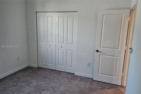 Casa en venta en Homestead, Florida, 5 dormitorios, 269.88 m2 № 1997479 - foto 23