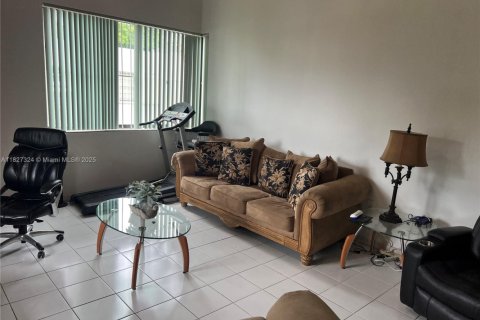 Condo in Miami, Florida, 3 bedrooms  № 1798806 - photo 6