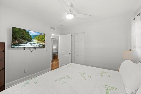 House in Tampa, Florida 3 bedrooms, 117.06 sq.m. № 1572640 - photo 18