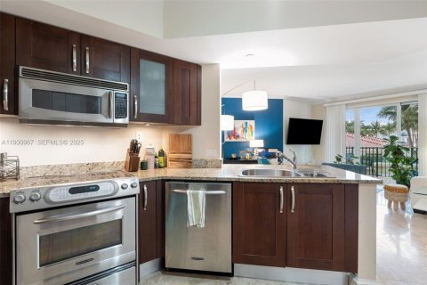 Copropriété à vendre à Aventura, Floride: 2 chambres, 122.63 m2 № 1989739 - photo 11