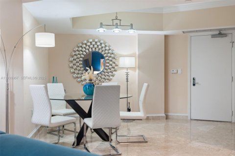 Copropriété à vendre à Aventura, Floride: 2 chambres, 122.63 m2 № 1989739 - photo 9