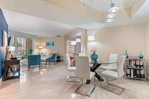 Copropriété à vendre à Aventura, Floride: 2 chambres, 122.63 m2 № 1989739 - photo 2