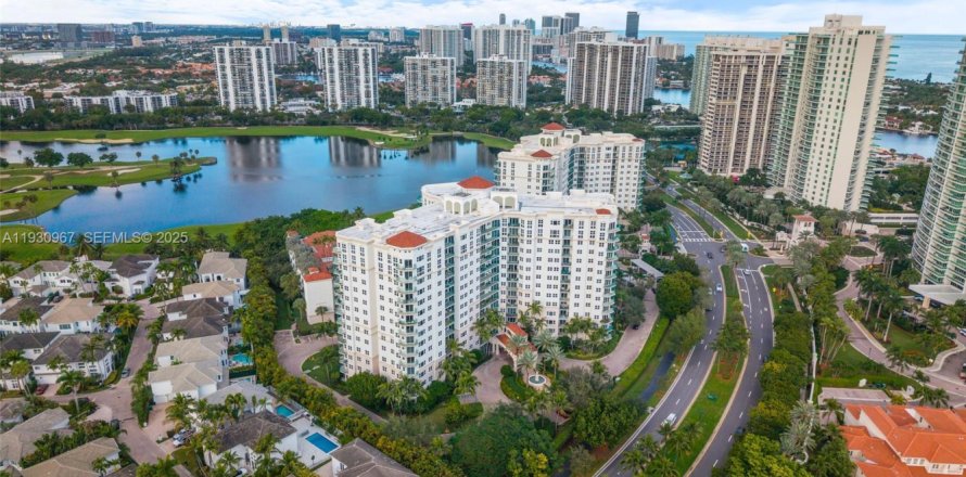 Condo à Aventura, Floride, 2 chambres № 1989739