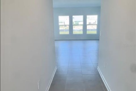 Casa en alquiler en Groveland, Florida, 4 dormitorios, 172.8 m2 № 1903234 - foto 8