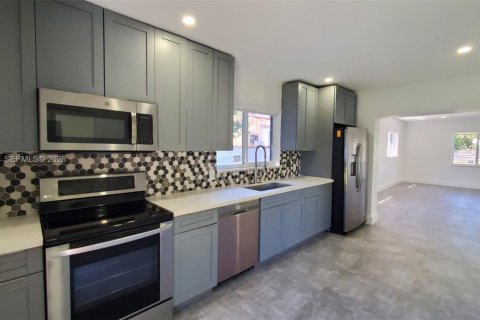 Снять в аренду виллу или дом в Майами, Флорида 3 спальни, 138.42м2, № 2005529 - фото 12