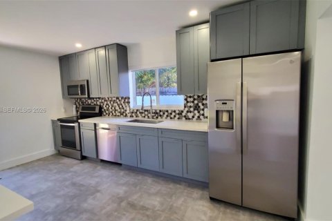 Снять в аренду виллу или дом в Майами, Флорида 3 спальни, 138.42м2, № 2005529 - фото 14