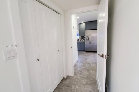 Снять в аренду виллу или дом в Майами, Флорида 3 спальни, 138.42м2, № 2005529 - фото 20