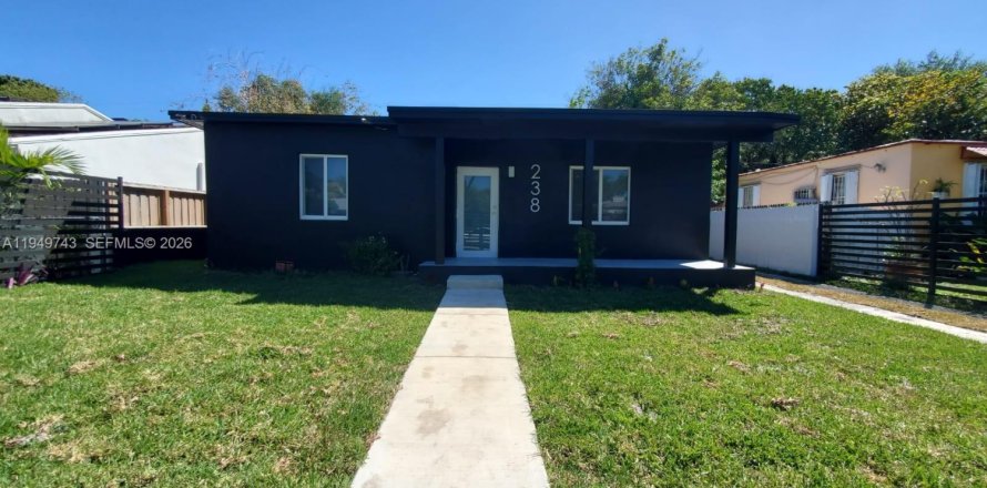 Дом в Майами, Флорида 3 спальни, 138.42м2 № 2005529