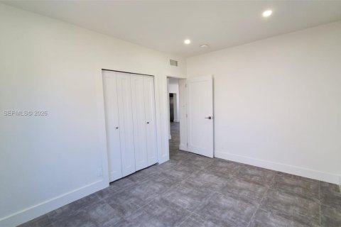 Снять в аренду виллу или дом в Майами, Флорида 3 спальни, 138.42м2, № 2005529 - фото 29