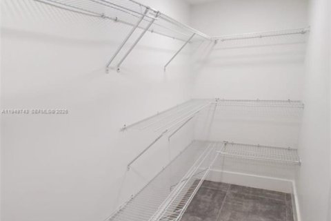 Снять в аренду виллу или дом в Майами, Флорида 3 спальни, 138.42м2, № 2005529 - фото 21