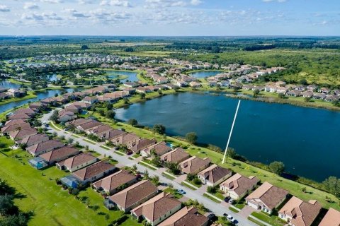 Купить виллу или дом в Виро-Бич, Флорида 9 комнат, 160.72м2, № 2085097 - фото 4