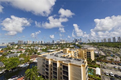 Condominio en venta en North Miami Beach, Florida, 1 dormitorio, 73.58 m2 № 2081844 - foto 25