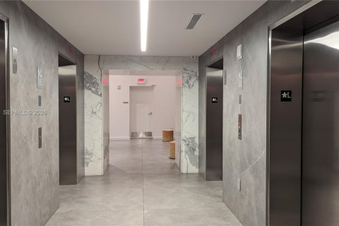 Купить кондоминиум в Майами, Флорида 2 спальни, 95.6м2, № 2054317 - фото 6