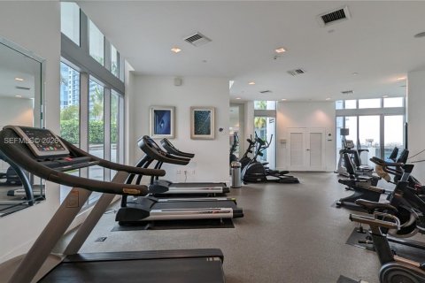 Купить кондоминиум в Майами, Флорида 2 спальни, 95.6м2, № 2054317 - фото 11