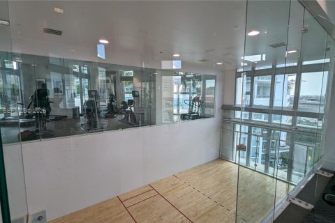Купить кондоминиум в Майами, Флорида 2 спальни, 95.6м2, № 2054317 - фото 12