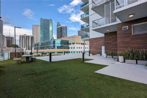 Купить кондоминиум в Майами, Флорида 2 спальни, 95.6м2, № 2054317 - фото 10