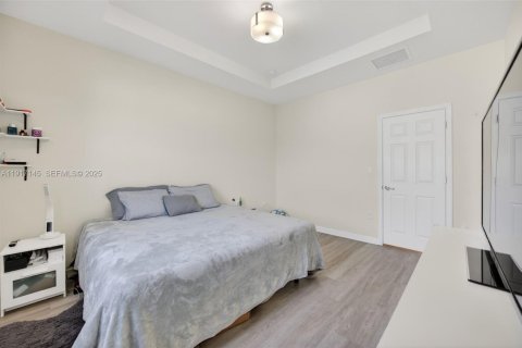 Купить виллу или дом в Хомстед, Флорида 2 спальни, 132.11м2, № 2079772 - фото 18