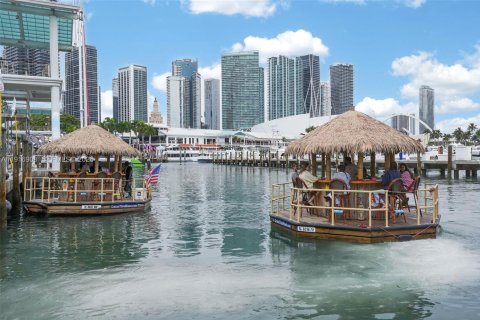 Immobilier commercial à vendre à Miami, Floride № 1974584 - photo 7