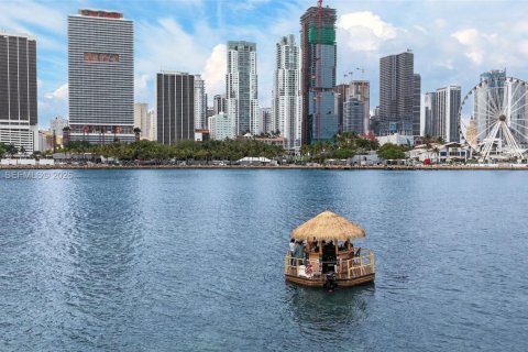 Immobilier commercial à vendre à Miami, Floride № 1974584 - photo 5