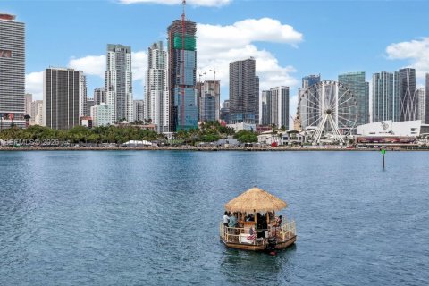 Immobilier commercial à vendre à Miami, Floride № 1974584 - photo 4