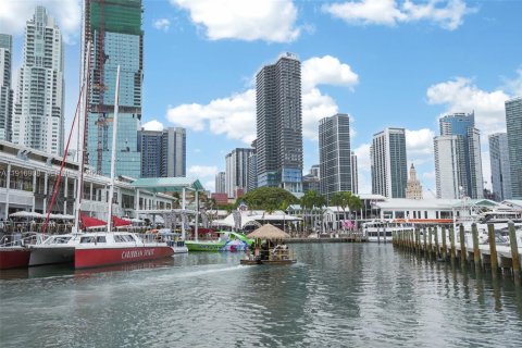 Immobilier commercial à vendre à Miami, Floride № 1974584 - photo 2