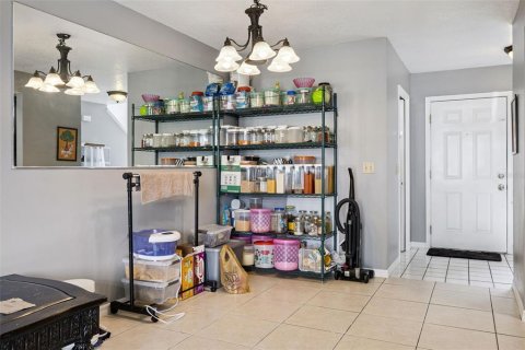 Townhouse in Kissimmee, Florida 2 bedrooms, 117.52 sq.m. № 2098060 - photo 10