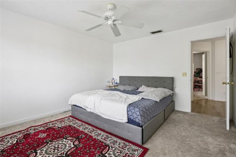 Townhouse in Kissimmee, Florida 2 bedrooms, 117.52 sq.m. № 2098060 - photo 13