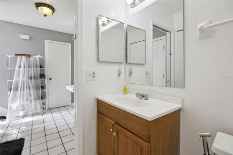 Townhouse in Kissimmee, Florida 2 bedrooms, 117.52 sq.m. № 2098060 - photo 15