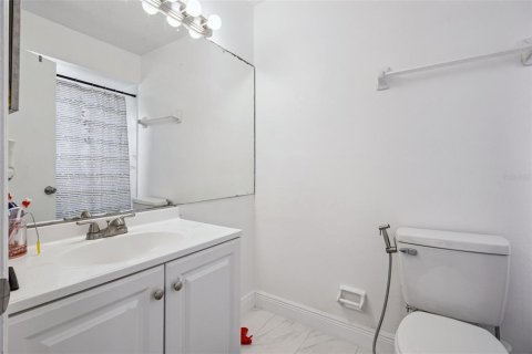 Townhouse in Kissimmee, Florida 2 bedrooms, 117.52 sq.m. № 2098060 - photo 17