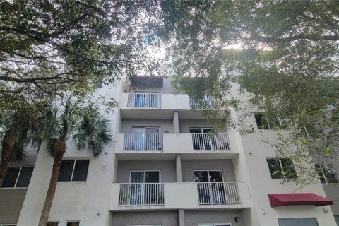 Copropriété à louer à Cutler Bay, Floride: 1 chambre, 58.06 m2 № 1927689 - photo 2