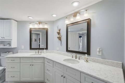 Condominio en venta en Saint Petersburg, Florida, 3 dormitorios, 192.03 m2 № 2102515 - foto 29