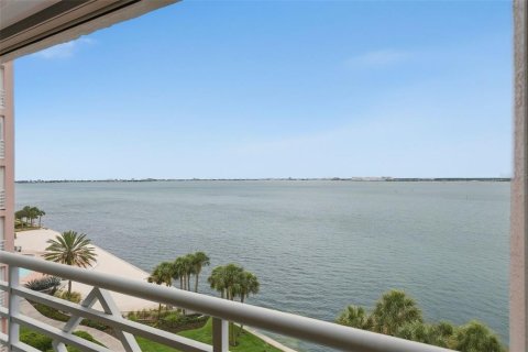 Condominio en venta en Saint Petersburg, Florida, 3 dormitorios, 192.03 m2 № 2102515 - foto 22