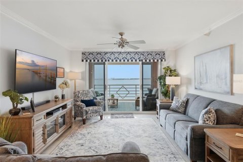Condominio en venta en Saint Petersburg, Florida, 3 dormitorios, 192.03 m2 № 2102515 - foto 15