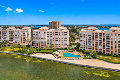 Condo in Saint Petersburg, Florida, 3 bedrooms № 2102515