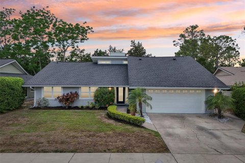 Casa en venta en Casselberry, Florida, 3 dormitorios, 175.96 m2 № 1667014 - foto 1