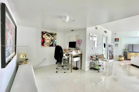 Copropriété à louer à Miami, Floride: 2 chambres, 99.87 m2 № 1770527 - photo 14