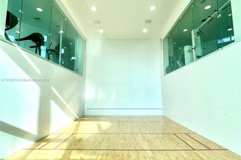 Copropriété à louer à Miami, Floride: 2 chambres, 99.87 m2 № 1770527 - photo 13