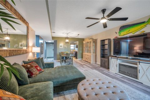 Condominio en venta en New Port Richey, Florida, 2 dormitorios, 91.04 m2 № 1546502 - foto 13