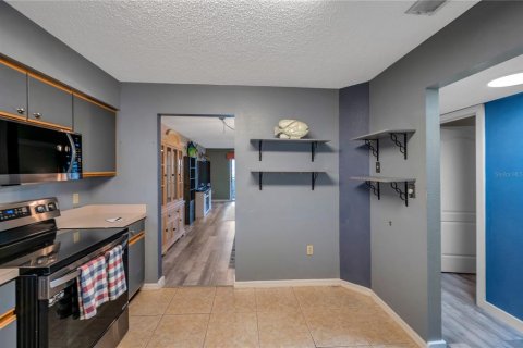 Condo in New Port Richey, Florida, 2 bedrooms  № 1546502 - photo 21
