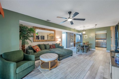 Condominio en venta en New Port Richey, Florida, 2 dormitorios, 91.04 m2 № 1546502 - foto 14